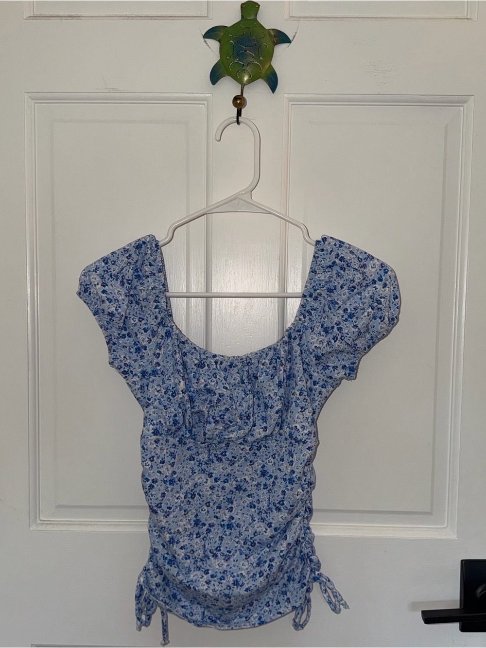 Blue Floral Scoop Neck Puff Sleeve Top with Side Tie